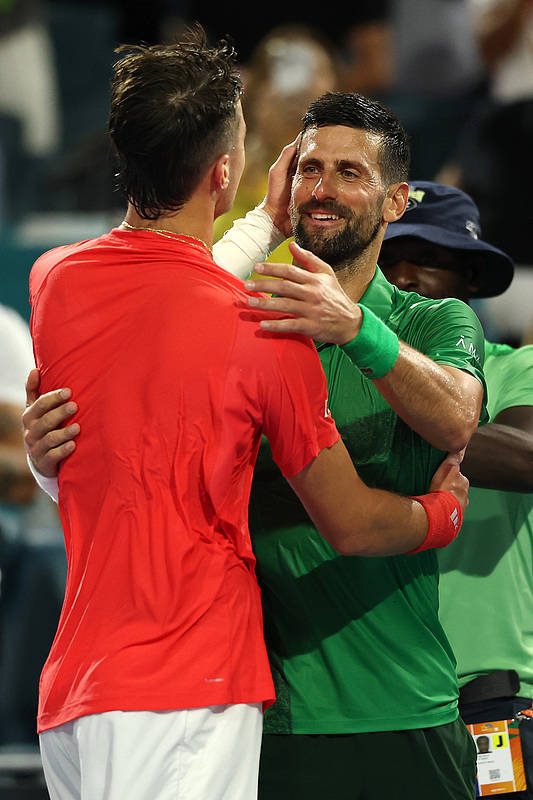 开云体育下载-关于德约科维奇击败老对手哈登，晋级之路一路高歌的信息