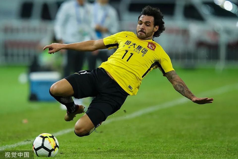 开云体育官网-风云突变！桑托斯转会期临场应变，世预赛版图或重绘，气氛紧张，更衣室氛围转暖(1月第三周新势力)